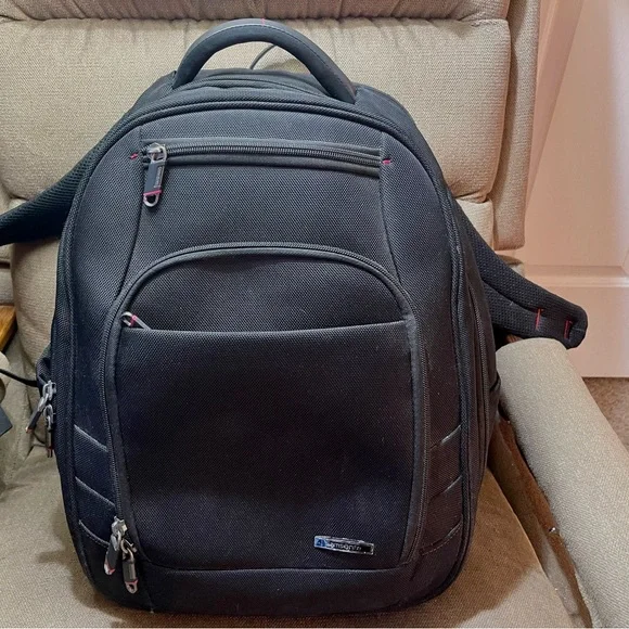 Samsonite Pro DLX Perfect Fit Urban TSA Friendly Laptop Backpack